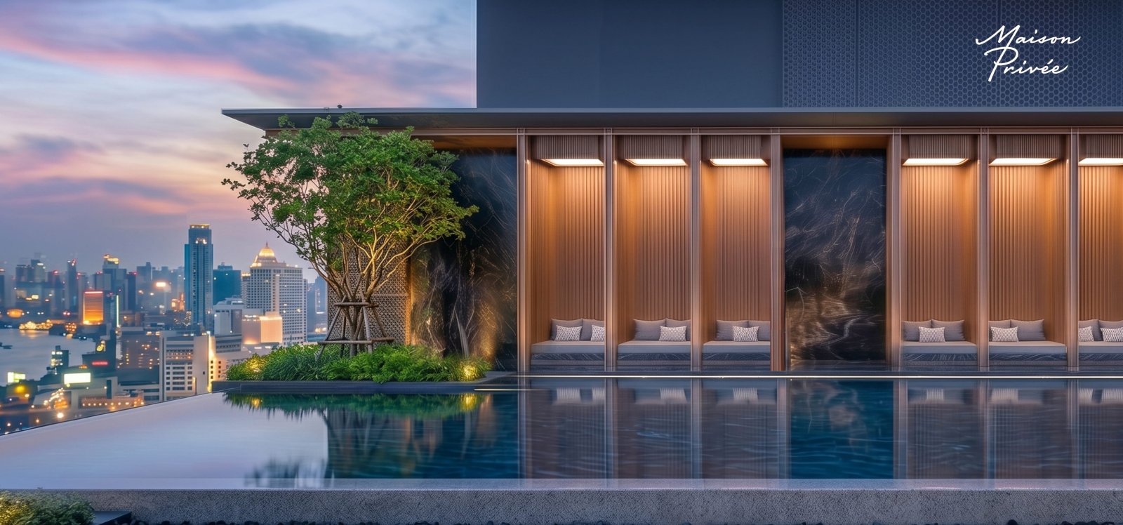 Hồ bơi vô cực tầng thượng view trọn thành phố tại Maison Privée.